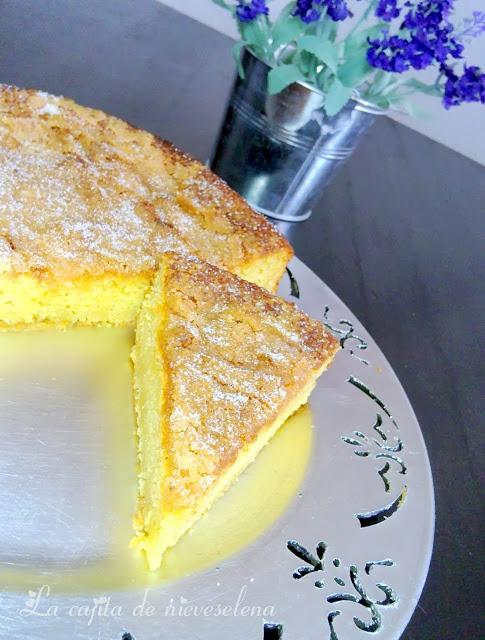 Pastel meloso de cerveza de melocotón y crujiente de azucar y canela