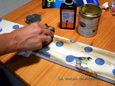 Un perchero hecho en casa Un perchero hecho en casa