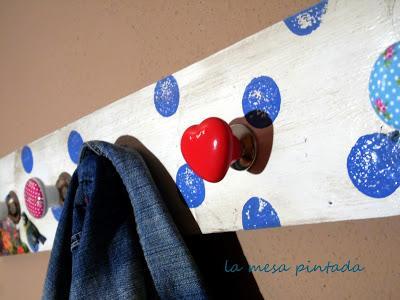 Un perchero hecho en casa Un perchero hecho en casa