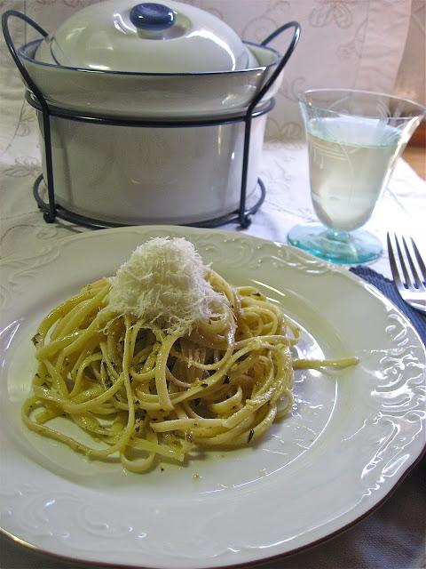 TALLARINES AL PESTO DE NUECES