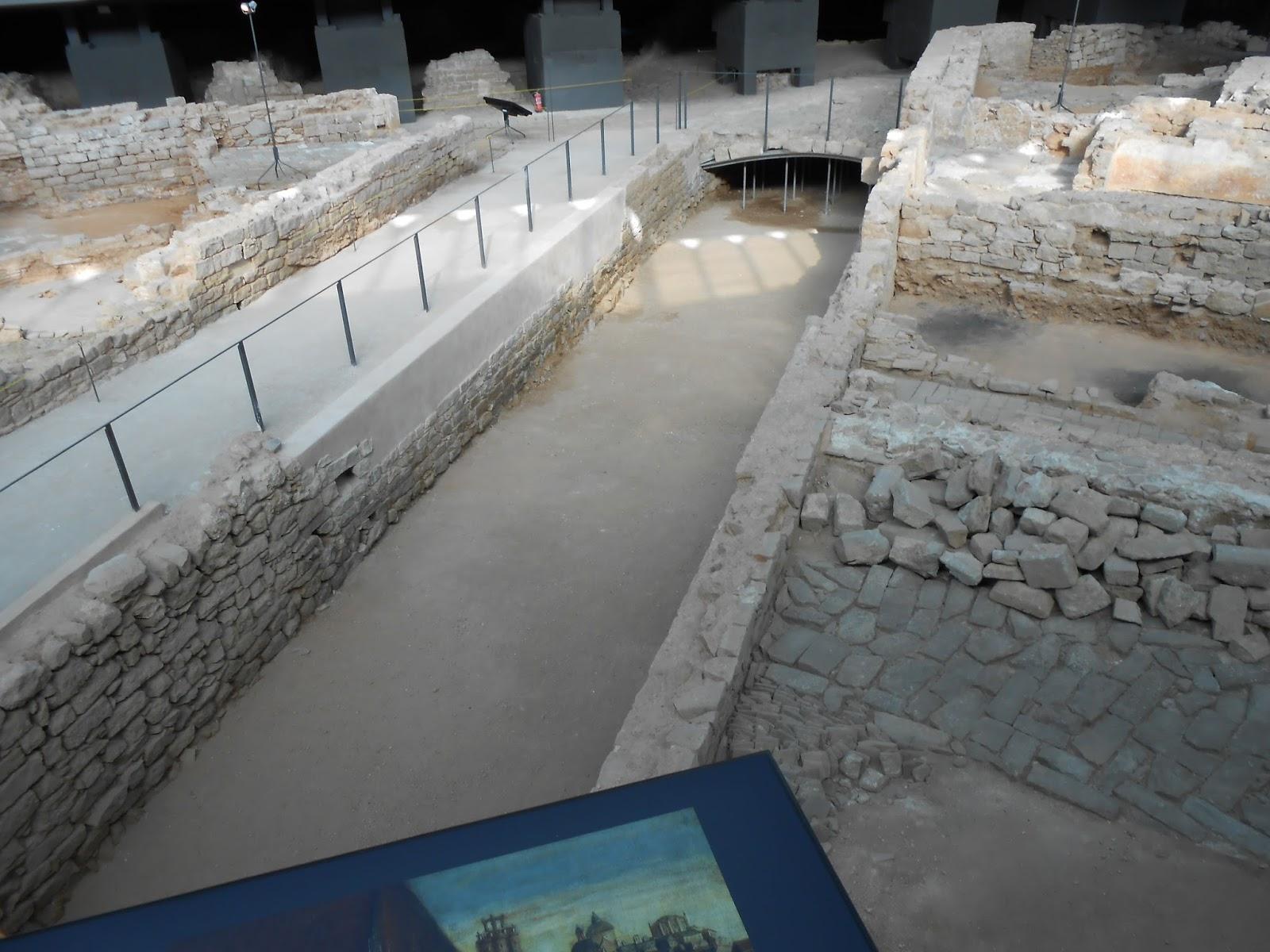 BARCELONA...EL BORN, UNA TARDE CULTURAL...18-09-2013...1ª, PARTE...