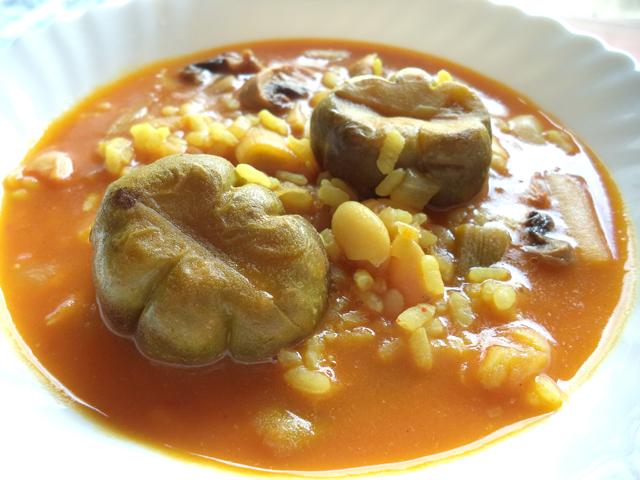 Arroz con Berenjena de Pueblo, Ajos Tiernos y Tomate Seco