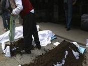 Entierro tres personas Oficina empleo Bilbao