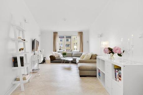 salón de forma triangular diseño decoración salón decoración nórdica decoración interiorismo plantas difíciles decoración en blanco cocinas modernas cocinas blancas cocinas alargadas blog decoración estilo escandinavo blog decoración diseño nórdico 