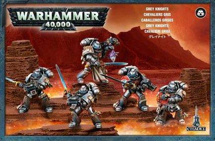 Portada de la caja de caballeros grises de 2011