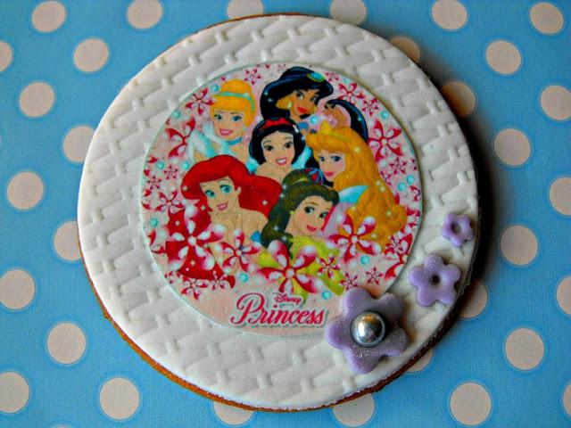 Galletas, piruletas y cupcakes de princesas disney con papel de azúcar y chocotransfer