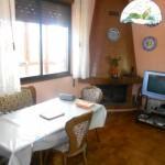 FANTÁSTICA CASA DE 4 HABITACIONES EN FANO A 12 MINUTOS DE GIJON cocina chimenea casa Fano