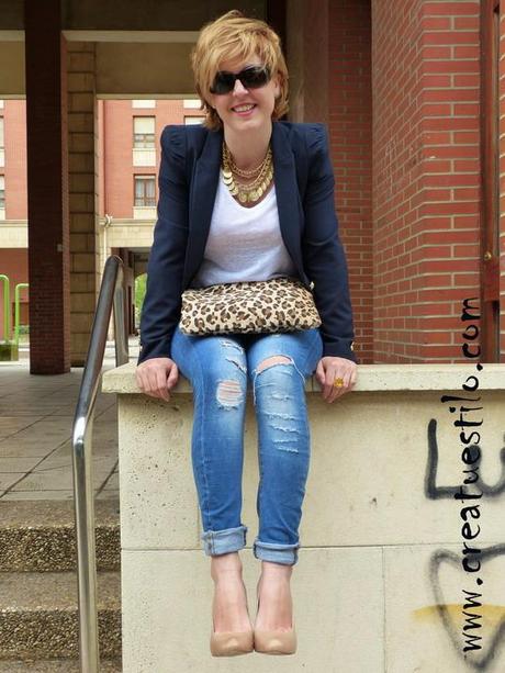 Como combinar y elegir chaquetas de entretiempo. Mis opciones, americana, chaqueta vaquera o chaqueta de cuero Look-con-zapatos-nude-y-americana-azul-6Look-con-zapatos-nude-y-americana-azul-6