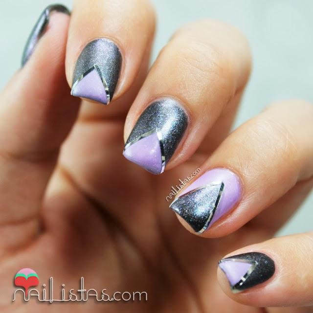 Manicura Chevron con triángulos en violeta y gris