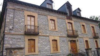 Caserío, Pueyo de Jaca, Polidas chamineras