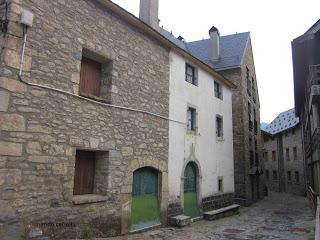 Caserío, Pueyo de Jaca, Polidas chamineras