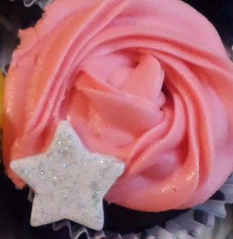 Cup cakes de champán y fresas (aptos para intolerantes y alérgicos a la lactosa)