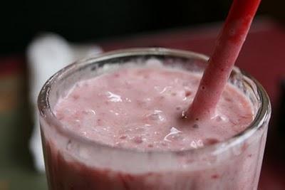 Batido de fresa, una forma saludable de comer fruta Batido de fresa, una forma saludable de comer fruta