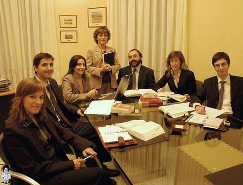 Sólo un 10 por ciento de las empresas familiares transita a la tercera generación, o sea que pasa de abuelos a nietos.