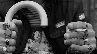 NO HAY TIEMPO PARA LIBROS (NADIE A SALVO): Subasta pública.