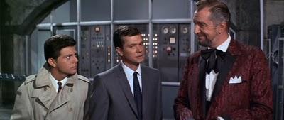 Doctor G y su máquina de bikinis (Dr. Goldfoot and the bikini machine, 1965) Doctor G y su máquina de bikinis (Dr. Goldfoot and the bikini machine, 1965)