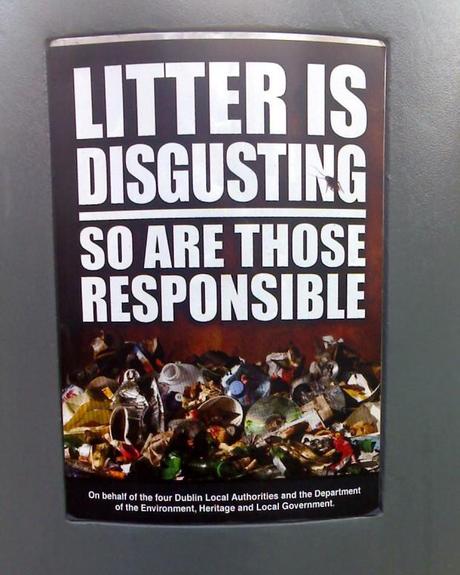 foto1 Basuras y residuos. ‘Litter is disgusting, so are those responsible’