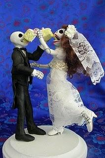Esqueletos arriba de la torta: ¿El amor nunca muere?