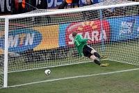 Habrá cinco árbitros en el fútbol