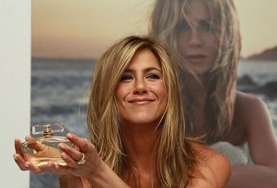 Jennifer Aniston presenta su perfume