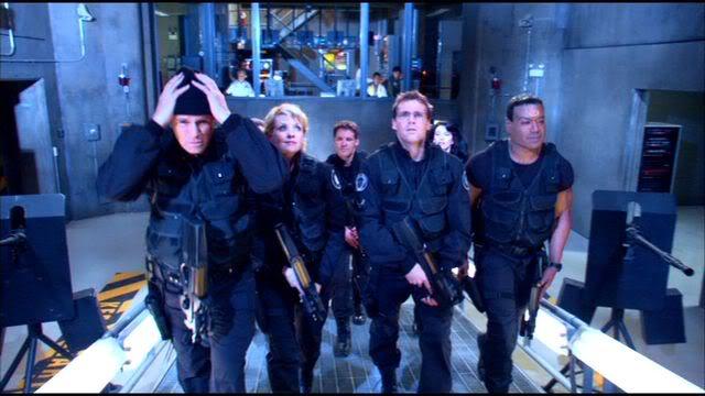 http://img.photobucket.com/albums/v639/nebulan/miscThumbs/teams/sg1-10x06-200_2291.jpg