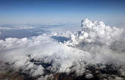 -AEROPUERTOS CERRADOS POR ERUPCION VOLCANICA-