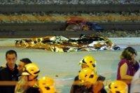 Cadáveres cubiertos en Castelldefels Dar publicidad a los riesgos de la fiesta