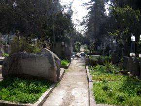 Mochileando por Chile. Día 5: Cementerio general y barrio Brasil.