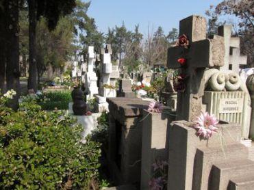 Mochileando por Chile. Día 5: Cementerio general y barrio Brasil.