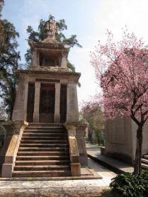 Mochileando por Chile. Día 5: Cementerio general y barrio Brasil.