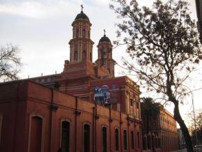 Mochileando por Chile. Día 5: Cementerio general y barrio Brasil.