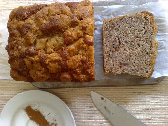 banana bread & dulce de leche crumble