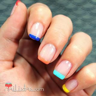 Manicura francesa multicolor