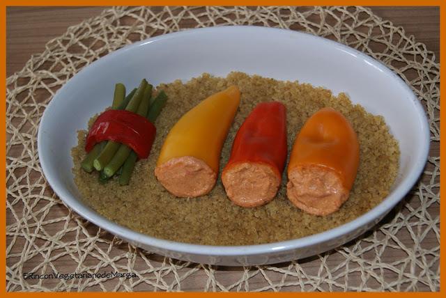 Pimientos rellenos de crema de tofu y piquillos