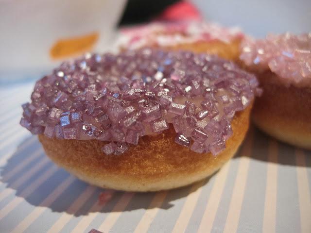 MINIBIZCOCHITOS DE CHOCOLATE Y LIMA ,HECHOS EN LA DONUTTERA