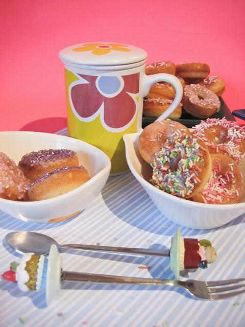 MINIBIZCOCHITOS DE CHOCOLATE Y LIMA ,HECHOS EN LA DONUTTERA