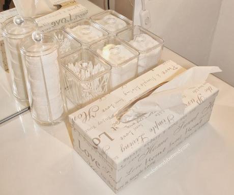 Cómo organizo los discos, bastoncillos y tissues en el tocador Cómo organizo los discos, bastoncillos y tissues en el tocador