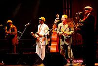 Ricardito y el Monarca del Son-Que Llueva