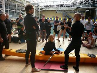 CON INTENSA CLÍNICA EN PISCINA CONCLUYÓ ENCUENTRO INTERNACIONAL DE KAYAK