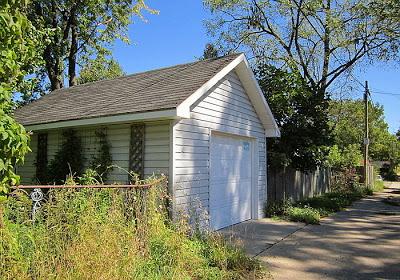 Pasaje entre las calles Dundurn y Locke, Hamilton, ON, Canadá