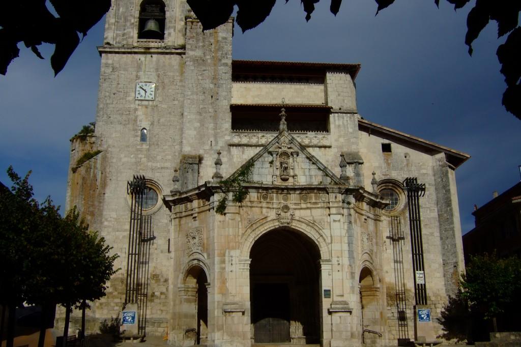 Iglesia fortaleza de San Juan, en el extremo sur del recinto amurallado.
