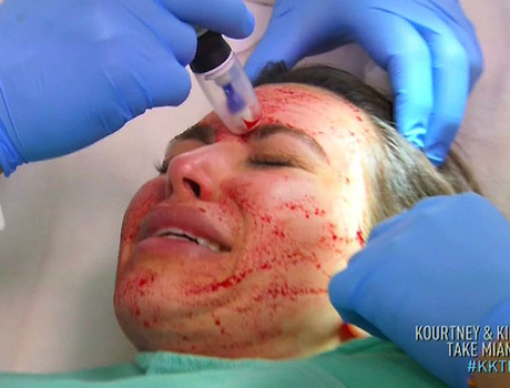 EXCENTRICIDADES Y GILIPOLLECES QUE HACEN LAS FAMOSAS