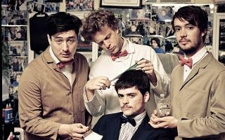 Mumford and Sons se toman un tiempo de relax