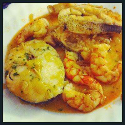 Merluza con Gambas en Salsa.