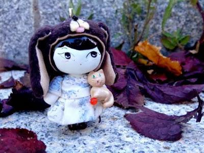 Little and Sweet Mischief...Pequeña y Dulce Picardía. Joyas de Muñeca.