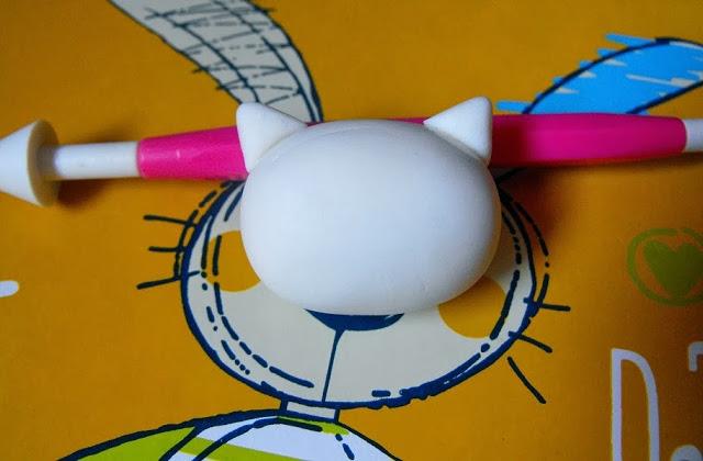 Hello Kitty brujita para Halloween paso a paso