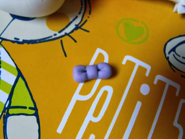 Hello Kitty brujita para Halloween paso a paso