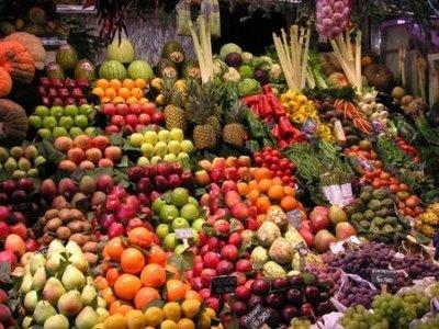 BARCELONA...como en toda ciudad donde llego, busco sus mercados, La Boquería, un mercado medieval