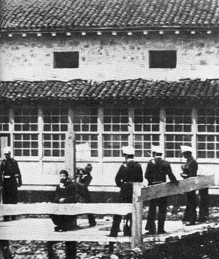 Salió en portada. En Tinéu tocan a muerto (1899) El mismo garrote, el mismo verdugo: ejecución de Michele Angiolillo en 1897