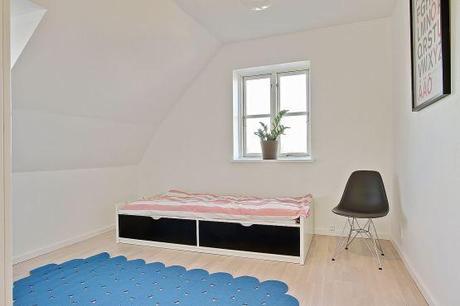 mesa auxiliar normann COPENHAGEN diseño nórdico escandinavo decoración nórdica escandinava decoración muebles de ikea decoración espacios pequeños decoración en blanco decoración dúplex buhardilla nórdico cojines by nord blog decoración diseño nórdico escandinavo 